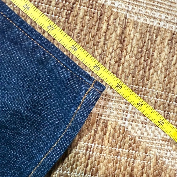 EXPRESS Hyper Stretch Jeans, 31x30 BNWT
Temperature Control - Picture 11 of 12